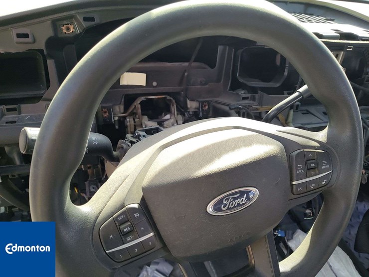 2021-ford-explorer-image-8