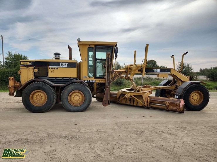 2007-caterpillar-140h-image-27