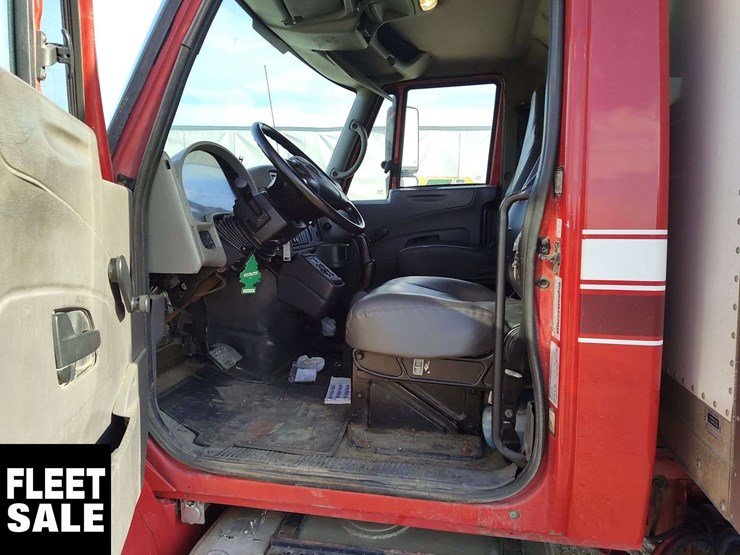2008-international-durastar-4300-image-13