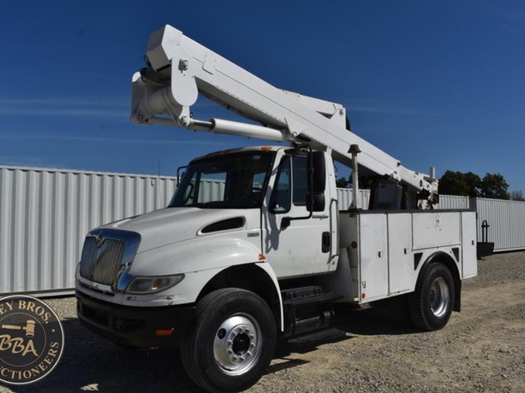 2012-international-durastar-4300-image-2