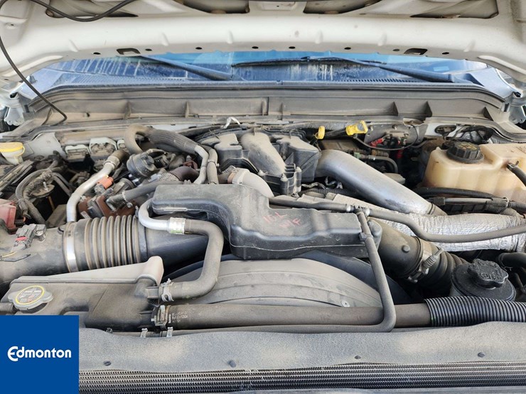 2013-ford-f550-image-15