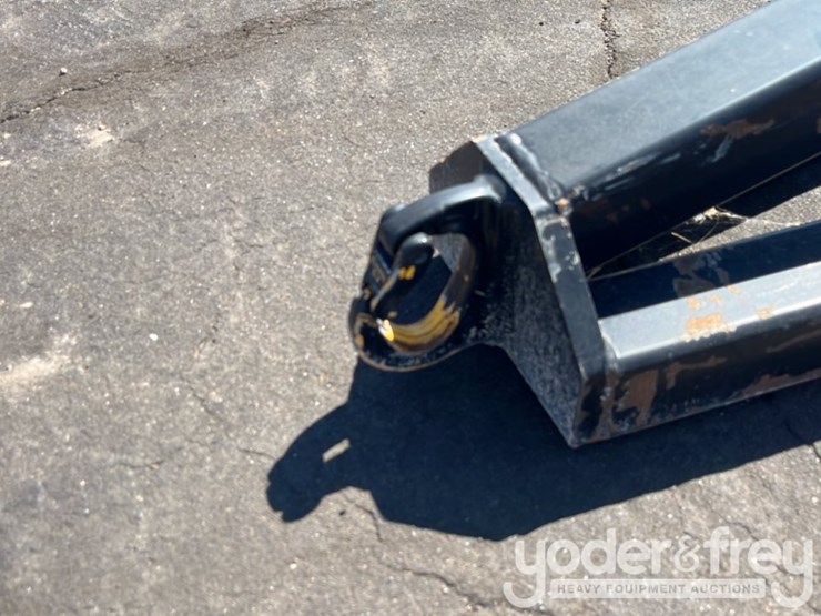 2024-jcb-330-image-5