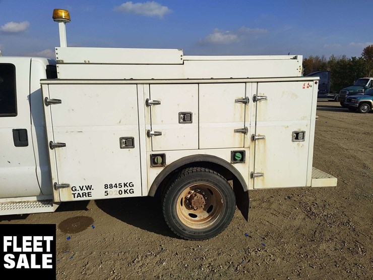 2011-ford-f550-image-14