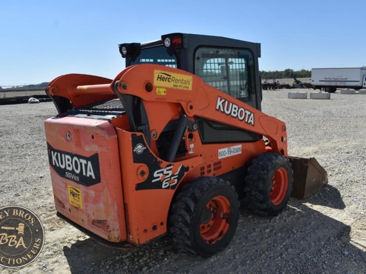2017-kubota-ssv65-image-45