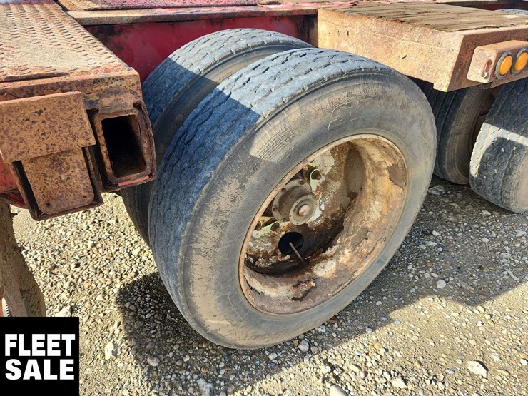 2008-manac-tri/a-step-deck-trailer-image-19
