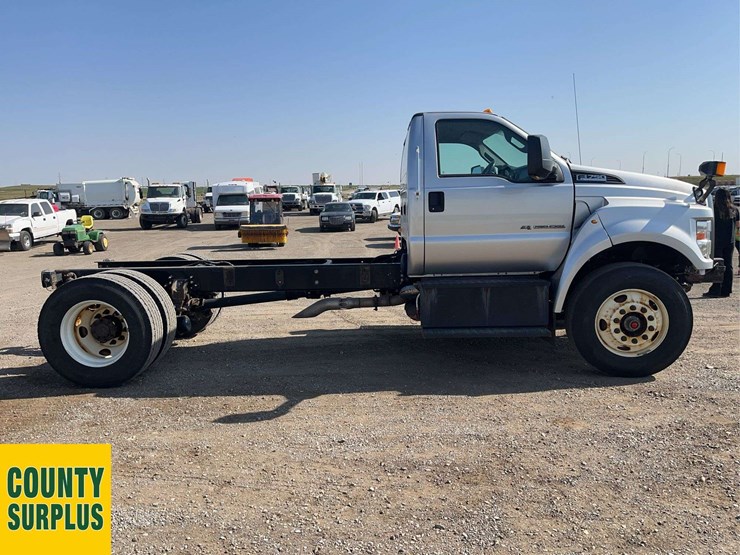 2017-ford-f750-image-5