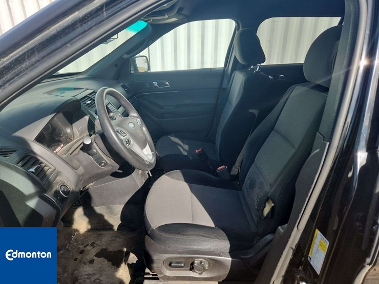 2014-ford-explorer-image-13