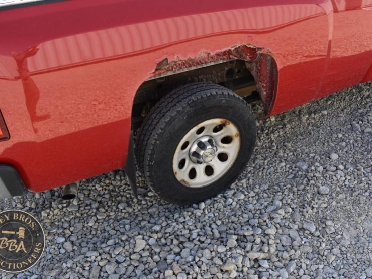2013-chevrolet-silverado-1500-image-25
