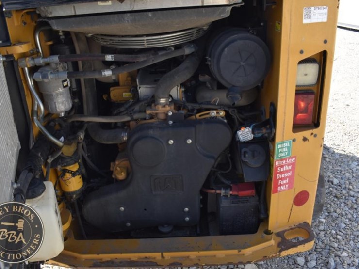 2022-caterpillar-299d3-image-26