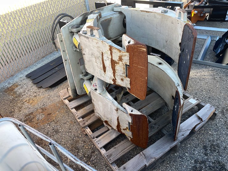 #3004-•-cascade-forklift-roll-clamp-attachment-(o8)-image-8