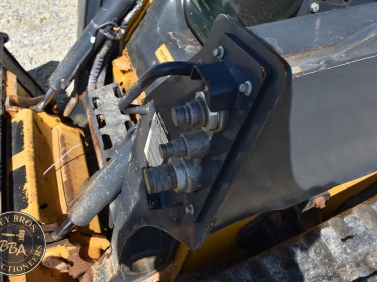 2021-deere-325g-image-65