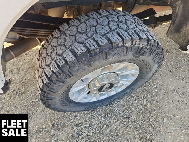 2020-ford-f350-image-32