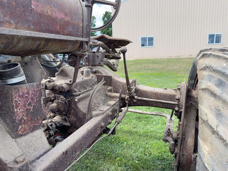 farmall-f-20-image-53