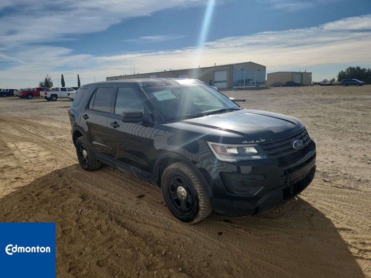2016-ford-explorer-image-2