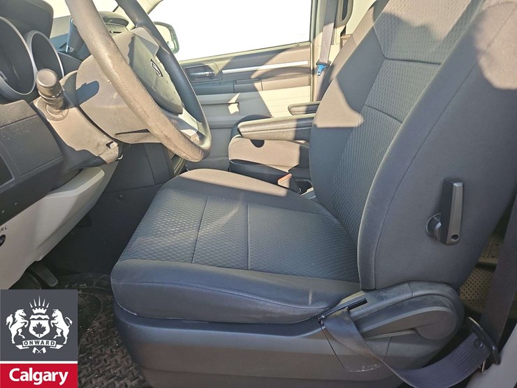 2010-dodge-grand-caravan-se-image-10