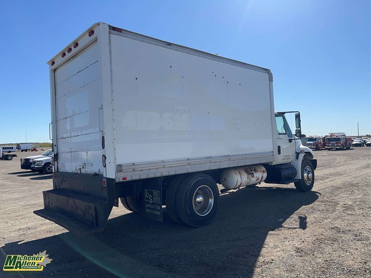 2005-international-durastar-4300-image-4