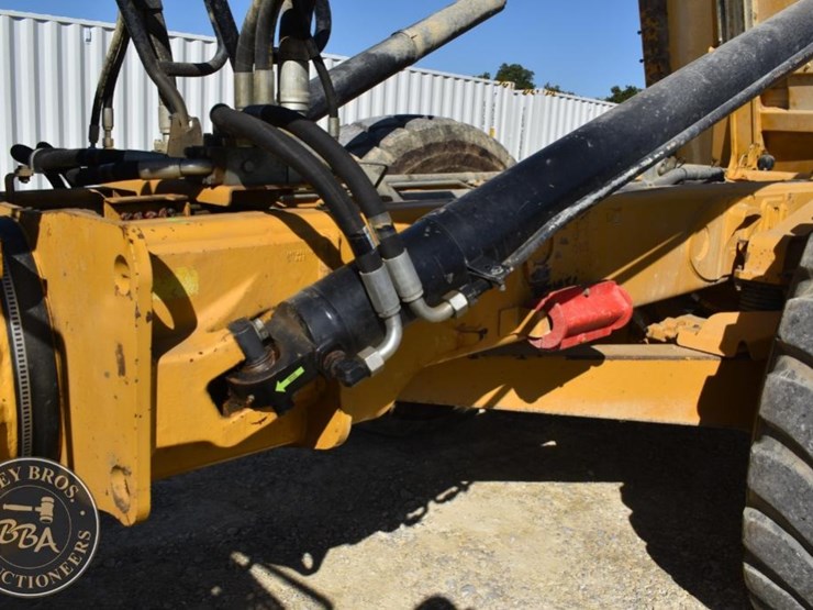 2012-caterpillar-740b-image-79