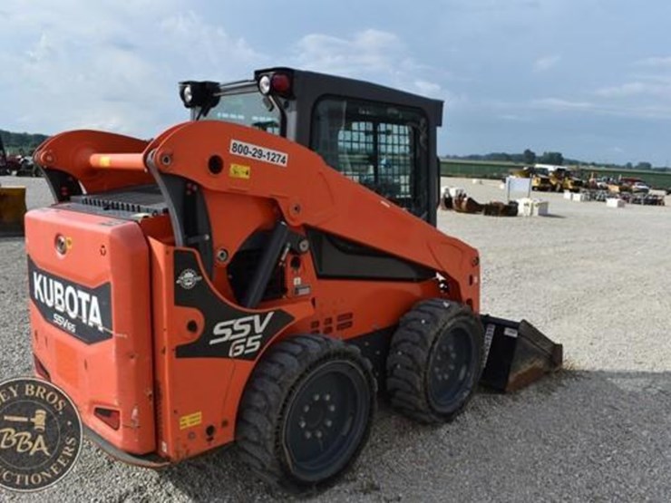 2020-kubota-ssv65-image-14
