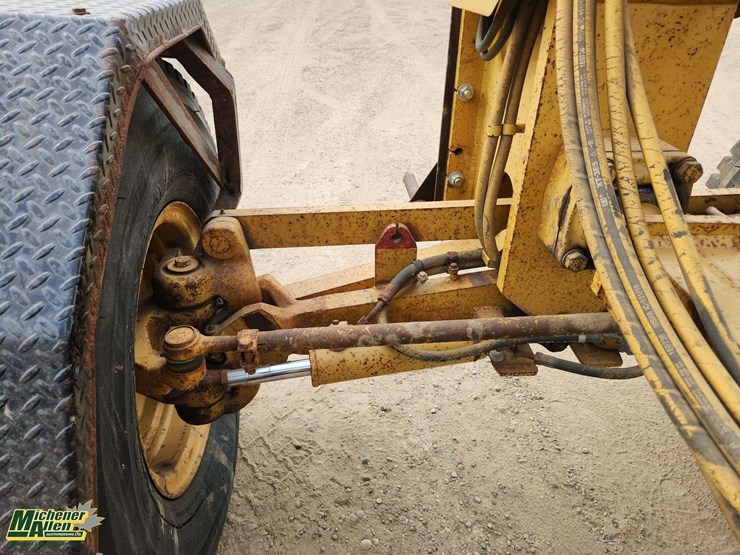 2007-caterpillar-140h-image-32
