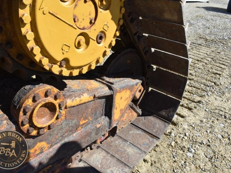 2020-caterpillar-d6n-lgp-image-61