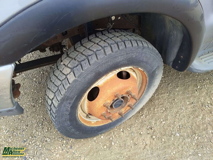 2003-ford-f550-image-28