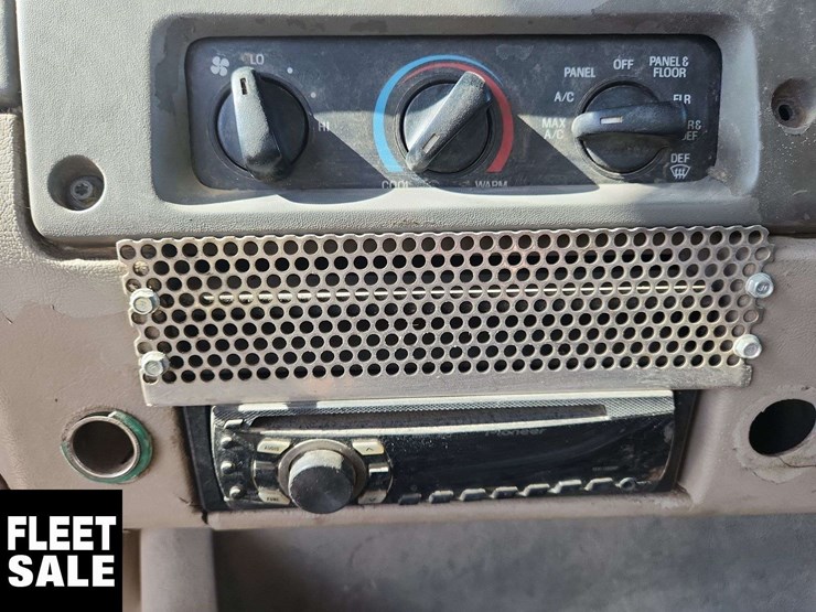 2003-sterling-lt9500-image-20
