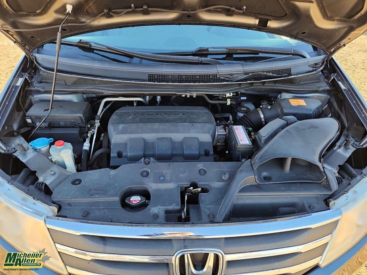 2013-honda-odyssey-image-28
