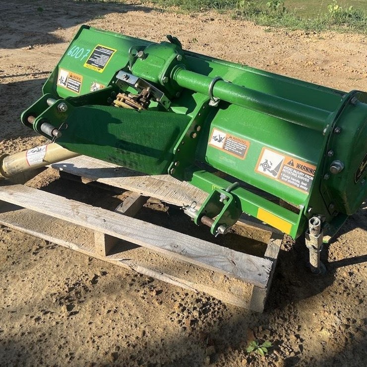 JOHN DEERE 647