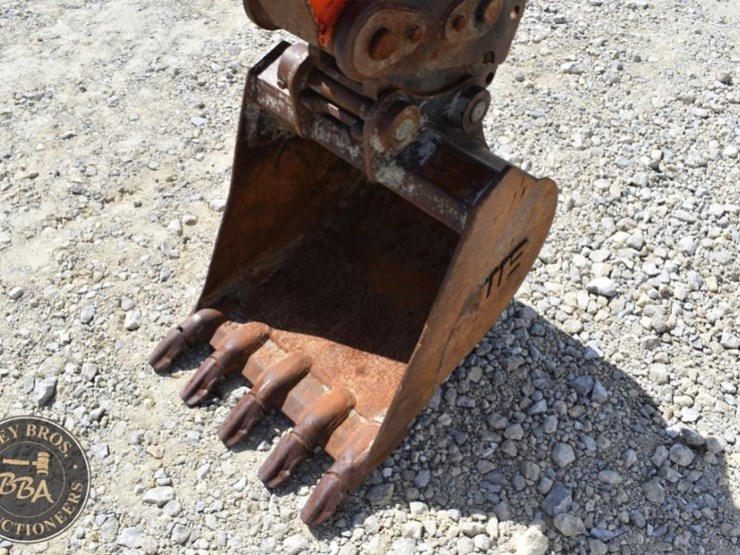 2017-kubota-kx057-4-image-25