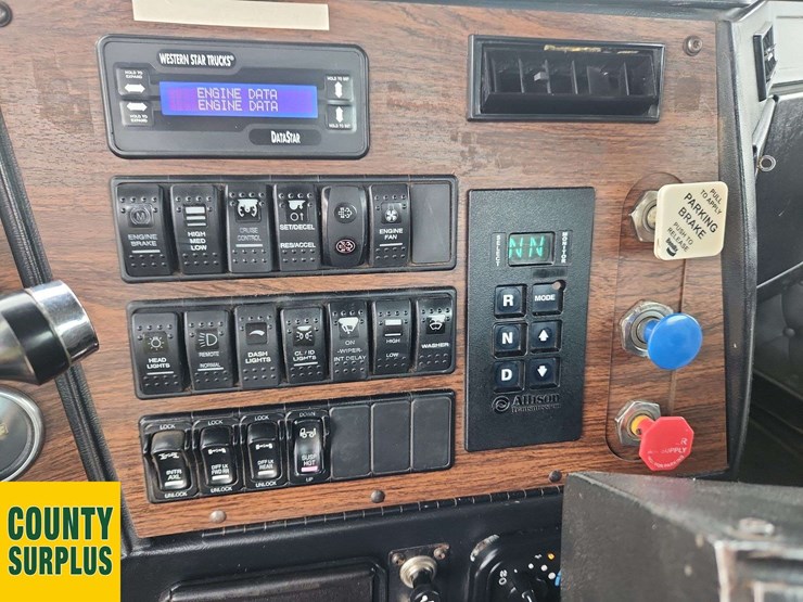2011-western-star-4900-image-23