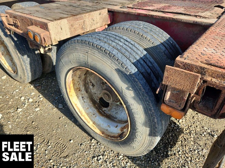 2008-manac-tri/a-step-deck-trailer-image-21