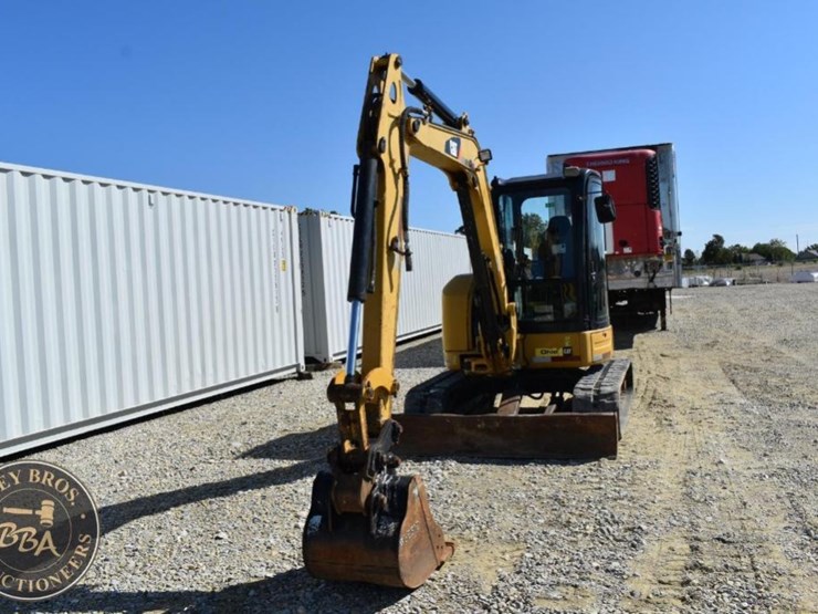 2013-caterpillar-305.5d-cr-image-12
