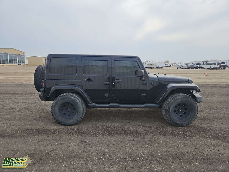 2011-jeep-wrangler-image-25
