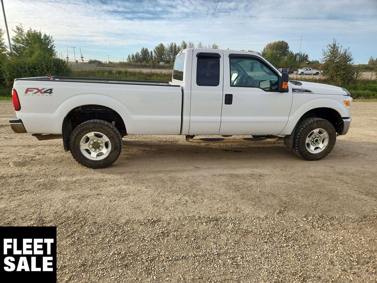 2014-ford-f350-image-24