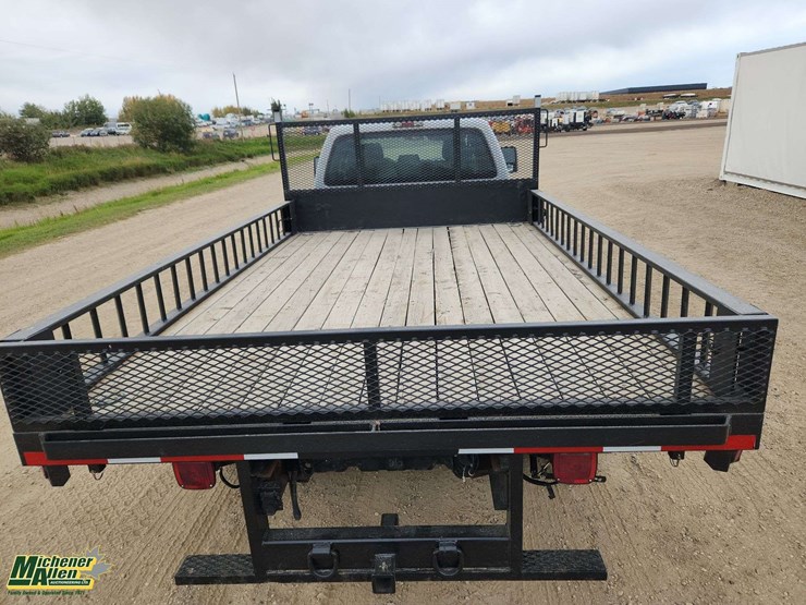 2014-ford-f550-image-28