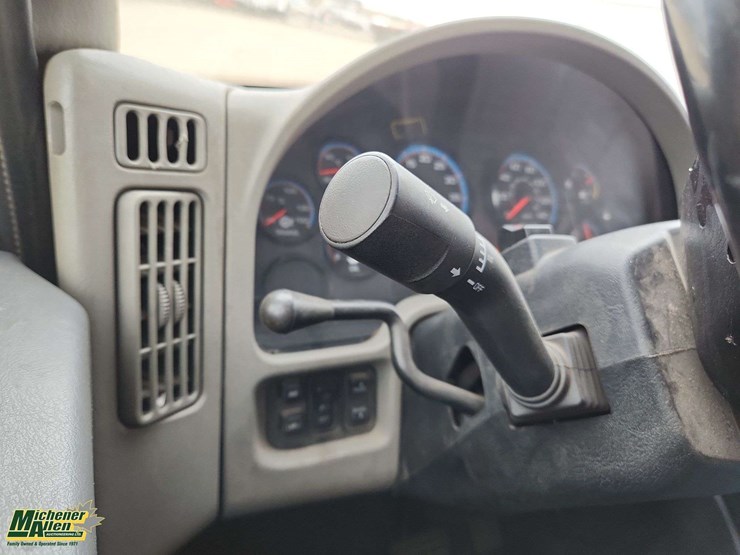 2013-international-durastar-4300-image-24