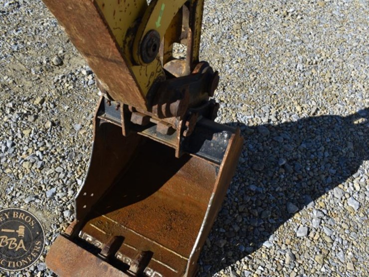 2013-caterpillar-305.5d-cr-image-25
