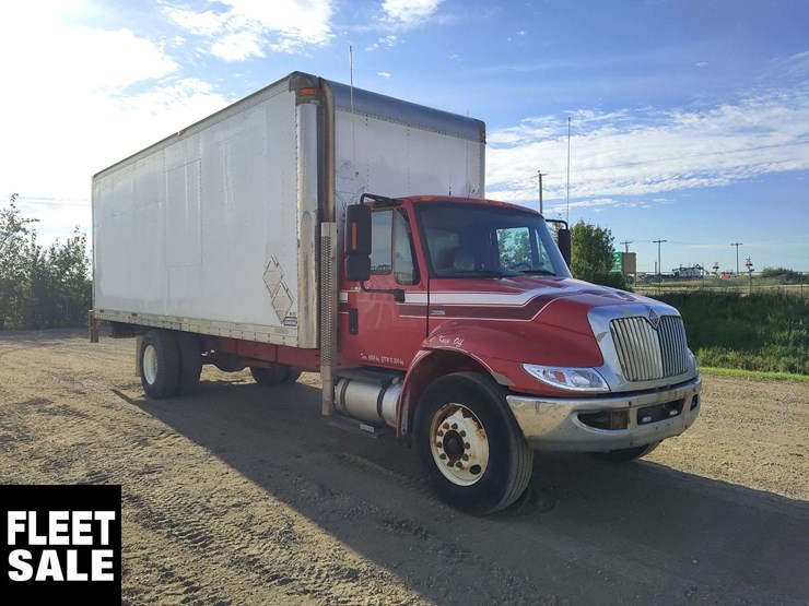 2008-international-durastar-4300-image-2