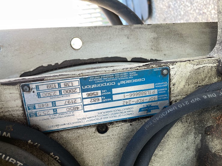 #3004-•-cascade-forklift-roll-clamp-attachment-(o8)-image-16