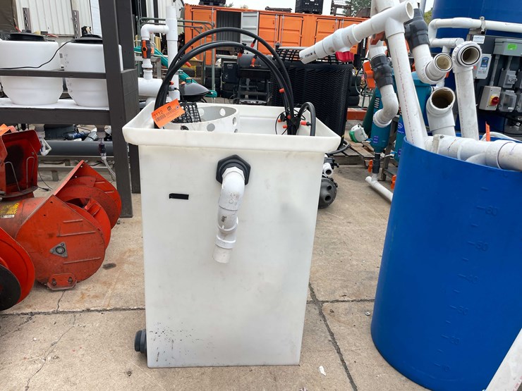 #3112-•-sump-tank-with-parts-(o3)-image-2