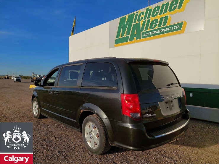 2013-dodge-grand-caravan-image-3