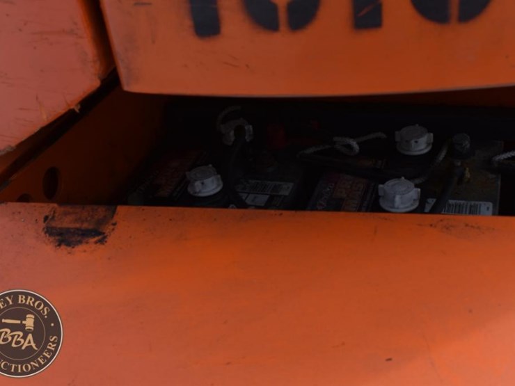 2013-jlg-e300ajp-image-66