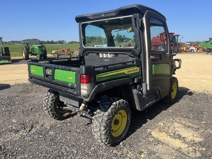 john-deere-gator-image-3