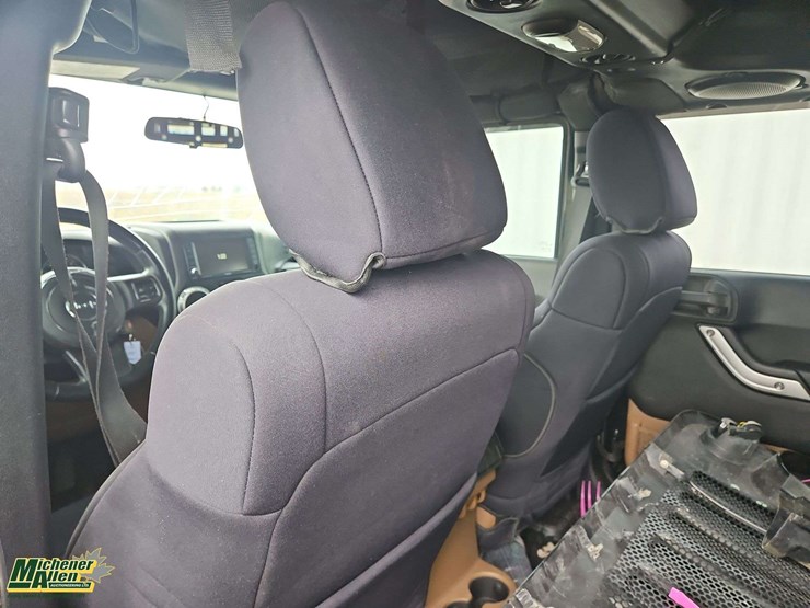 2011-jeep-wrangler-image-16
