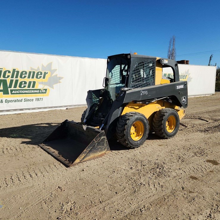 DEERE 326E