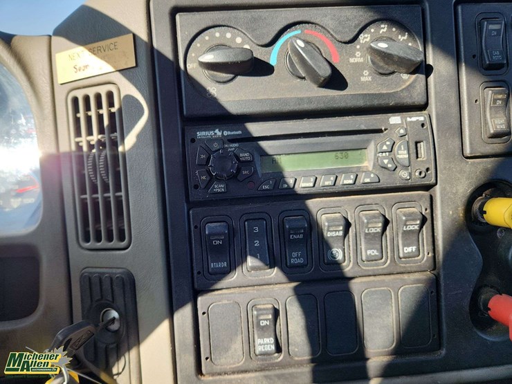 2012-international-workstar-7600-image-26