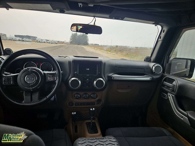 2011-jeep-wrangler-image-17