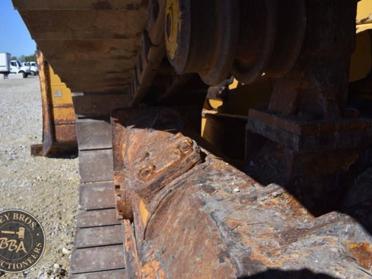2020-caterpillar-d6n-lgp-image-57