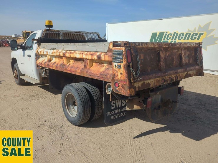2012-chevrolet-silverado-3500hd-image-3