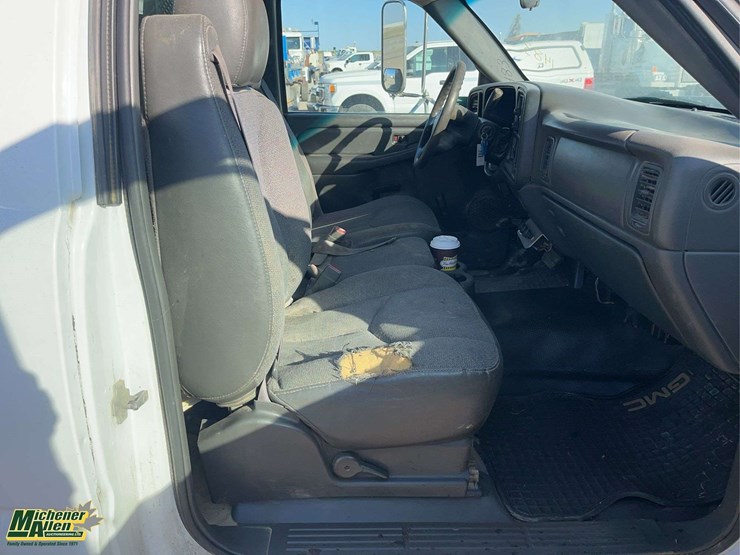 2006-chevrolet-silverado-3500-image-14